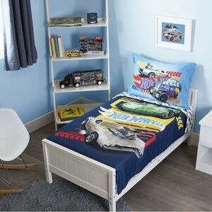 Hot Wheels bedding  Set - Blue and Green